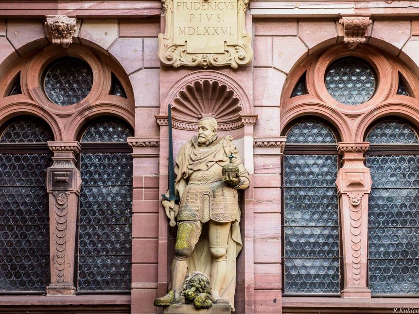 Foto: Ralf Kuhlen Schloss Heidelberg, Statue Friedrich III.